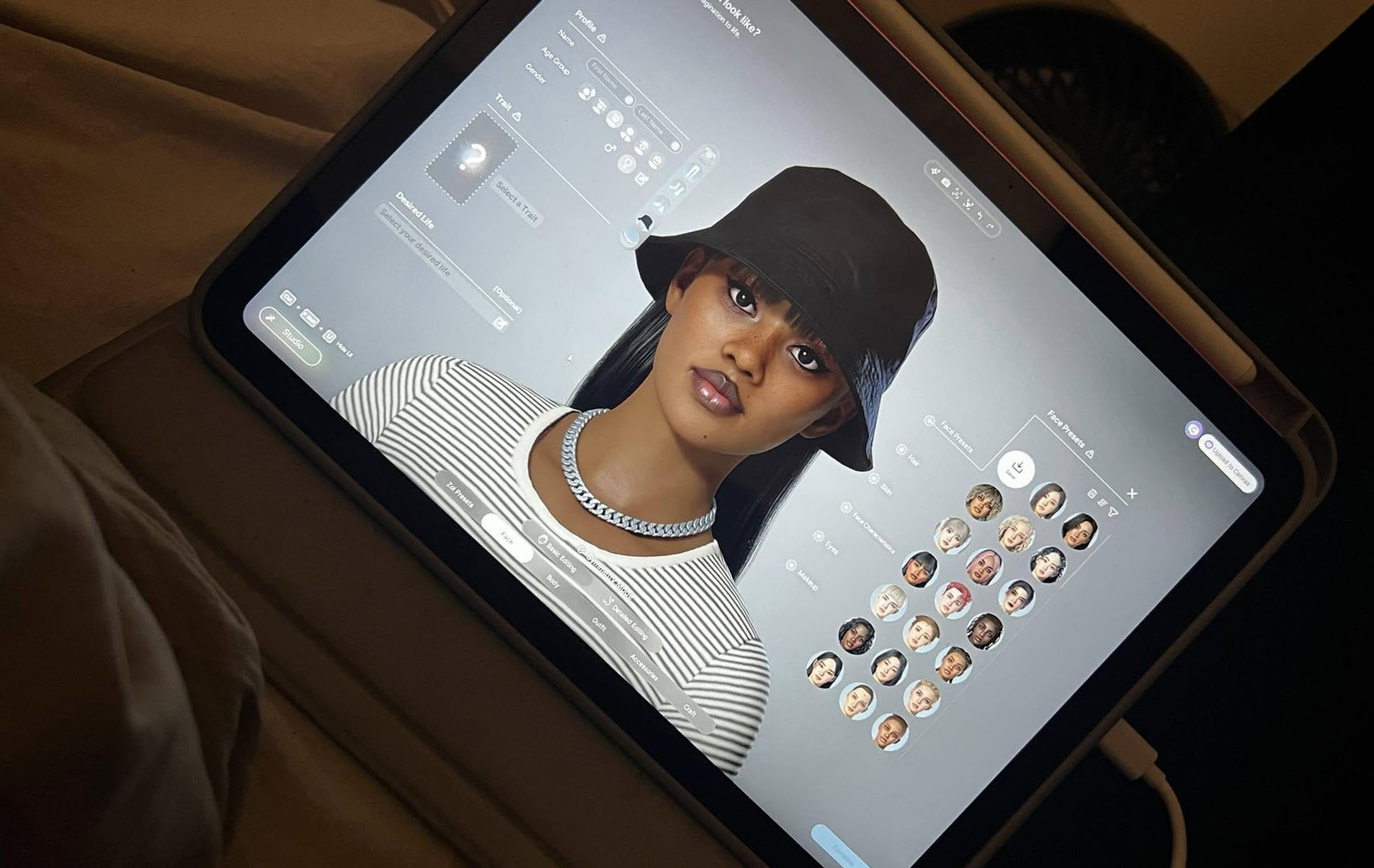 inZOI Game on an iPad